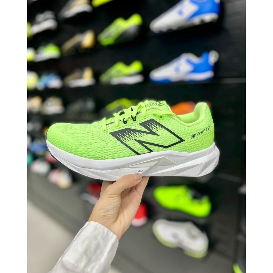 [해외] 뉴발란스 퓨어셀 프로펠 v5 남성 런닝화 운동화 그린 MFCPRCJ5 D
