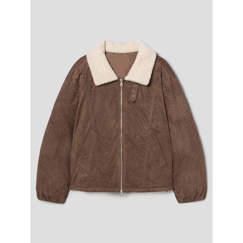 에잇세컨즈 페이크 스웨이드 퍼칼라 푸퍼 재킷 옐로이시 브라운