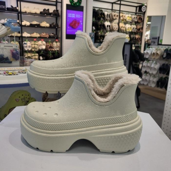 [크록스 (패플)] [크록스]CROCS HC14 크록스 스톰프 라인드 쇼티 부츠 210673-0JI (28445905)