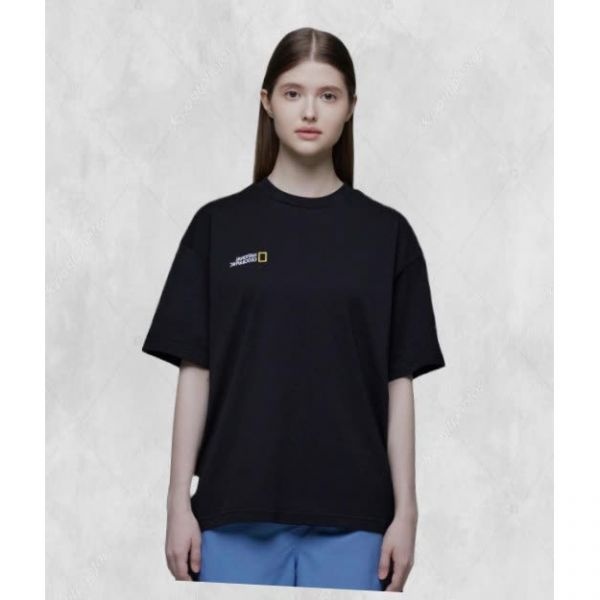 내셔널지오그래픽 N242UTS909 세미오버핏 수피마 반팔 티셔츠 CAR본 BLACK 227356 FE3796008-E2B