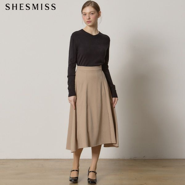 [쉬즈미스(SHESMISS)] 리치 볼륨 언발란스 플레어 스커트 (택가격:168000원)