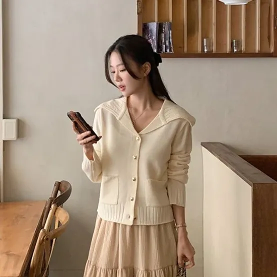 골드 카라 니트가디건