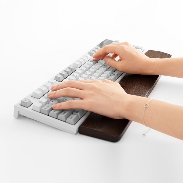 Ekeepment [교보문고] 이킵먼트 Ekeepment 블랙 웬지 키보드 손목 받침대 팜레스트