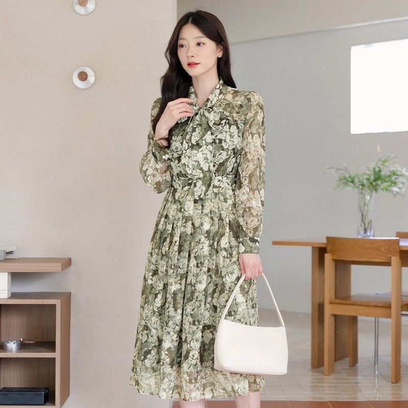 시크라인 (~XXL까지) 오제니엔 타이넥 플라워패턴 쉬폰 플레어 원피스 가을 데일리 모임룩 나들이룩 빅사이즈901033