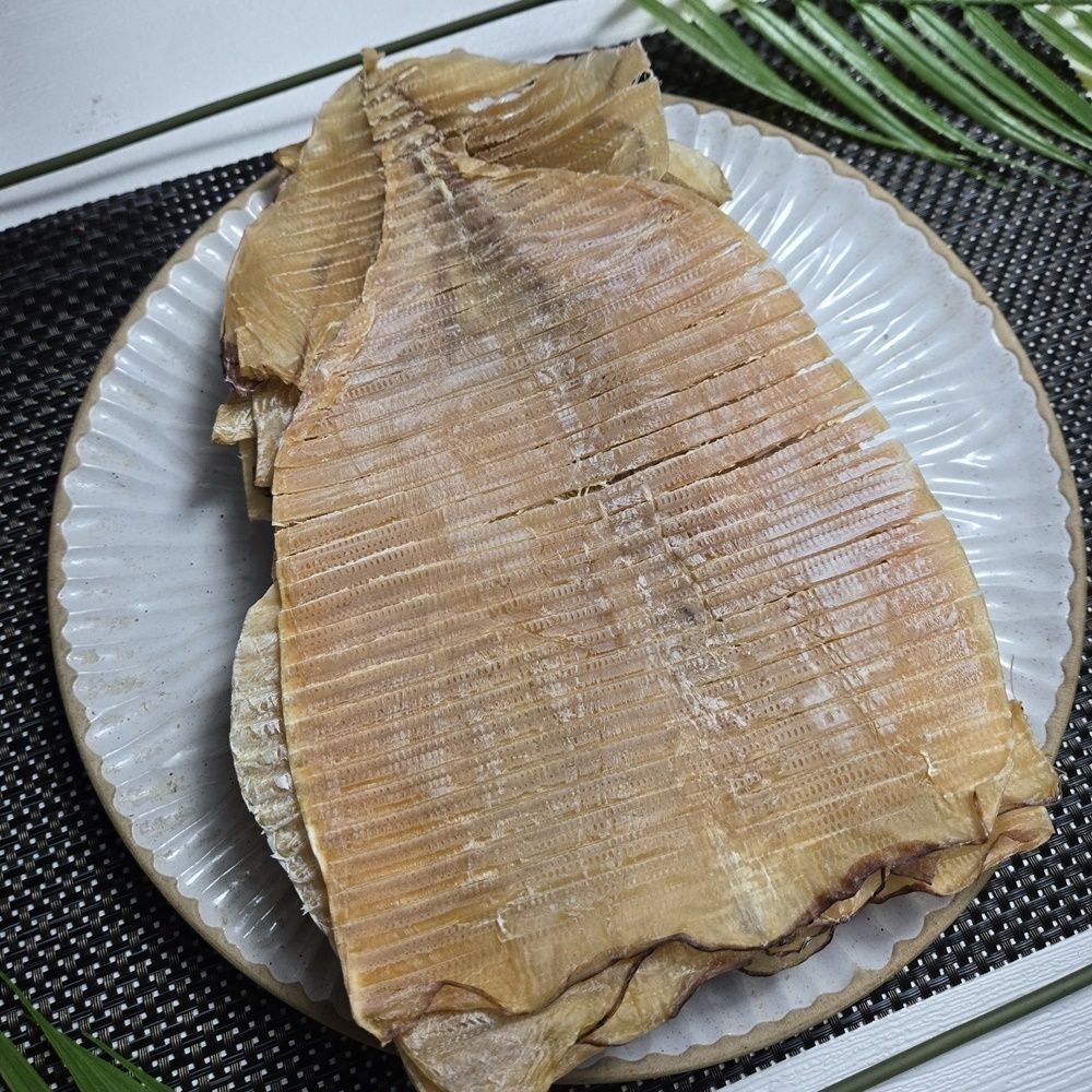 건어맨 눌린 마른오징어 몸통 1kg 안주거리 부드럽고 맛있습니다.