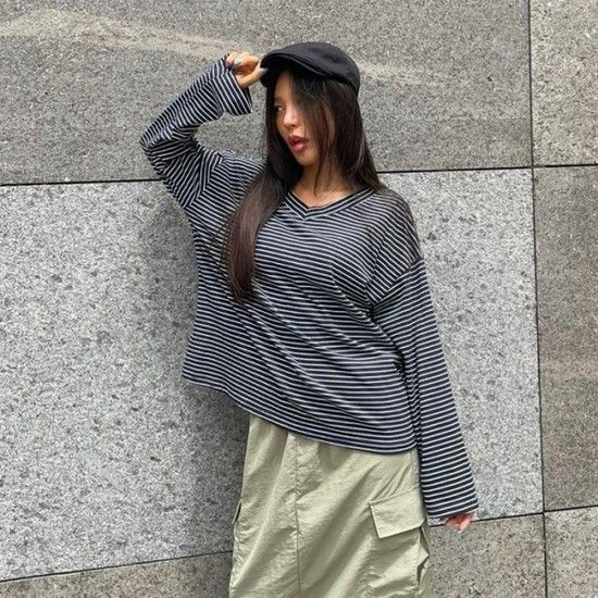 상품상세참조 여자 세미박시 단가라 긴팔티 양브이넥 티셔츠 (17183256)