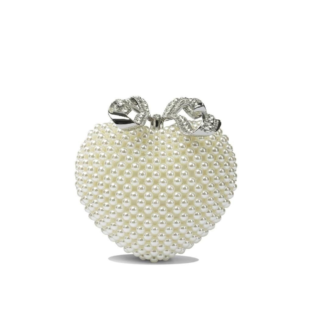 셀프포트레이트 [해외] 셀프포트레이트 SELF-PORTRAIT Heart shaped clutch AW25-307-CCREAM