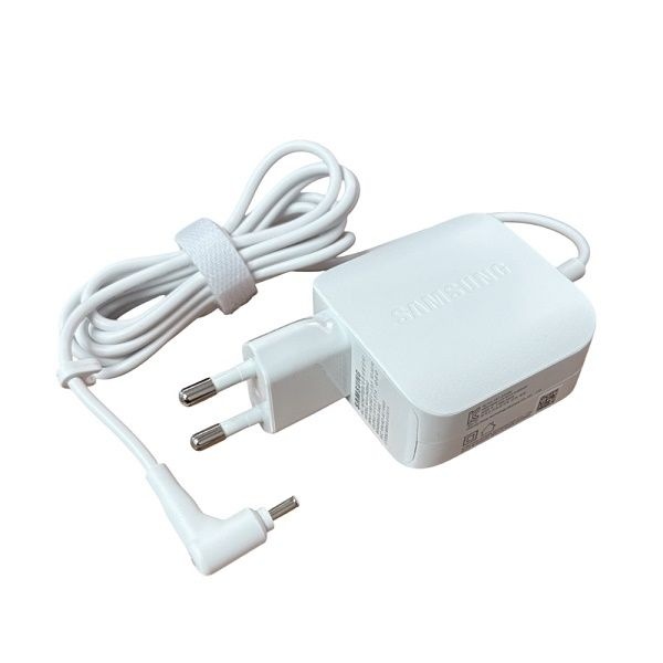 삼성전자 45W AD-4519AKR 노트북 어댑터 (화이트)