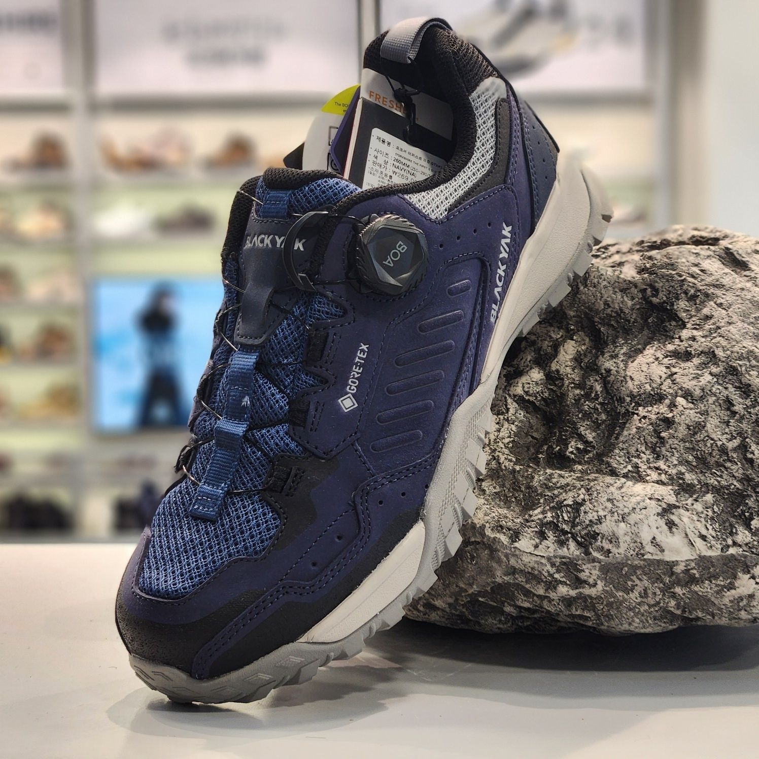 블랙야크 할인가+10%할인 이벤트!! [블랙야크] 실사 요크셔 더퍼스트 II D GTX#1 NAVY / ABYSHXU006NA