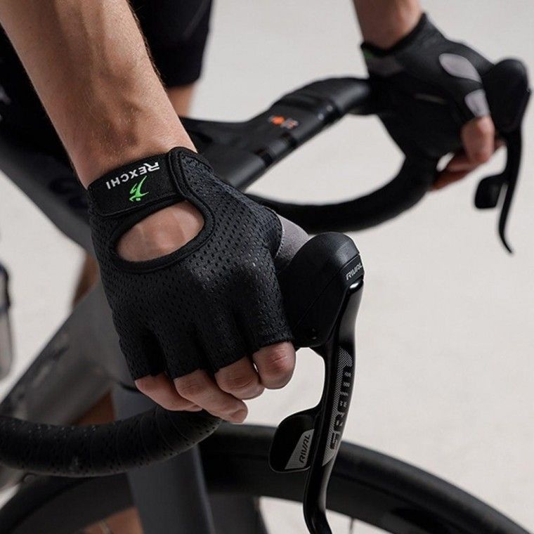 운동 라이딩반 용품 준비물 스포츠메쉬 쿠션 스포츠 그립반 그립 헬스 반장갑 라이딩 메쉬