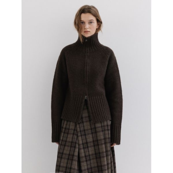 매장정품 MOIA turtleneck zip-up knit (brown)