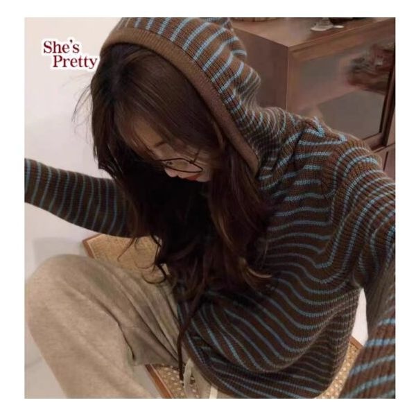 쉬즈프리티 [쉬즈프리티] 민초스트라이프후드니트869900