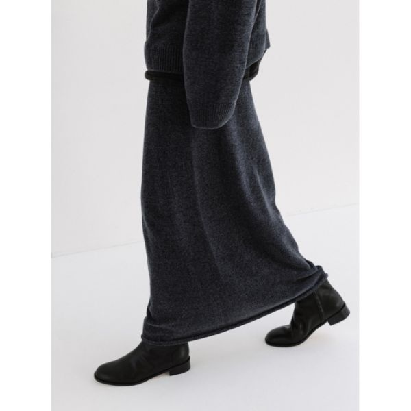 매장정품 MOIA velvet knit skirt (slate blue)