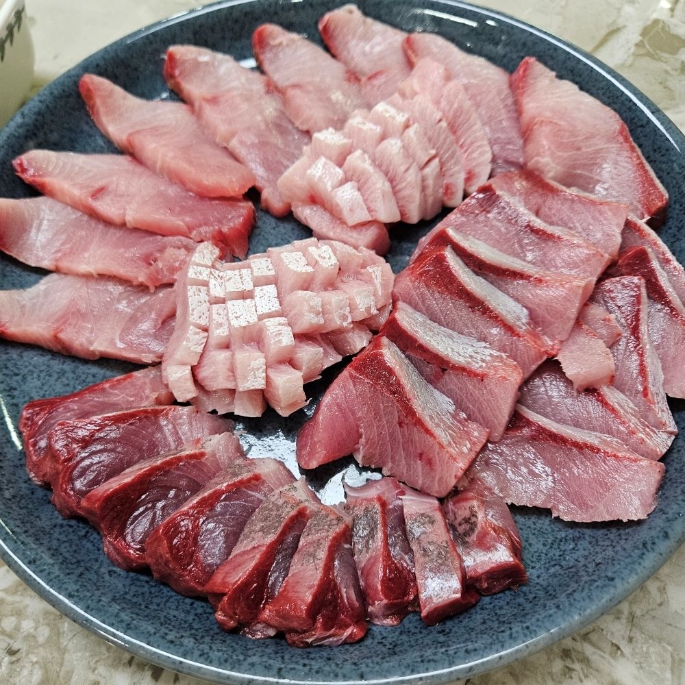 자연산 대방어회 필렛 500g 꼬릿살, 뱃살, 등살 포함