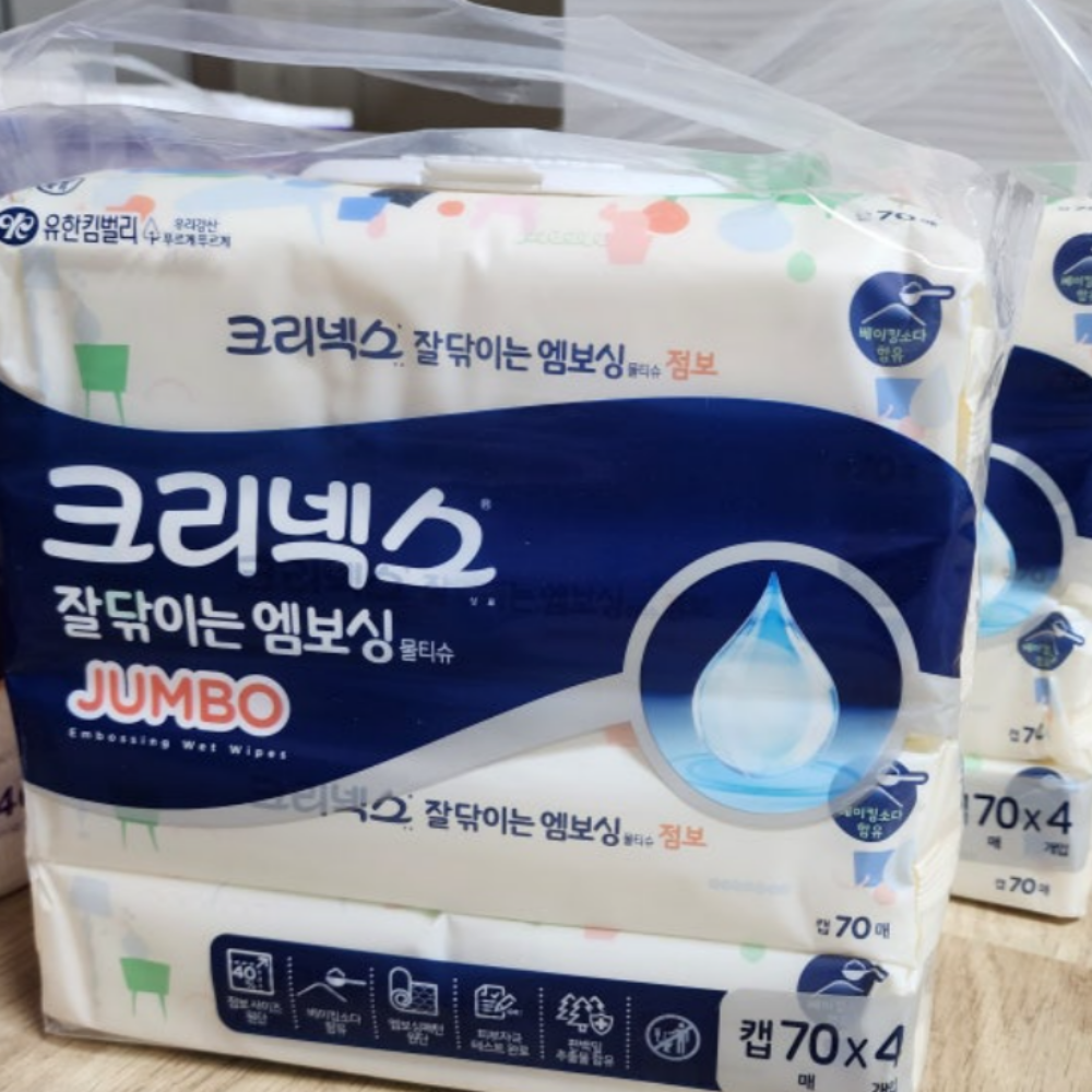 크리넥스 [크리넥스] 잘닦이는 엠보싱 점보 물티슈 캡형 70매 × 4팩 × 2세트 (총 8팩)