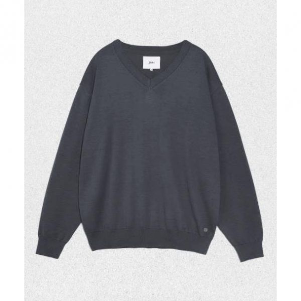 &lt;매장정품&gt; 예일 YALE SUPIMA COTTON 에센셜 브이넥 니트 차콜 YD09KT0015CH 1387282