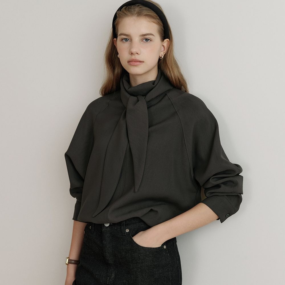 아워코모스 comos 1651 scarf raglan blouse (charcoal)