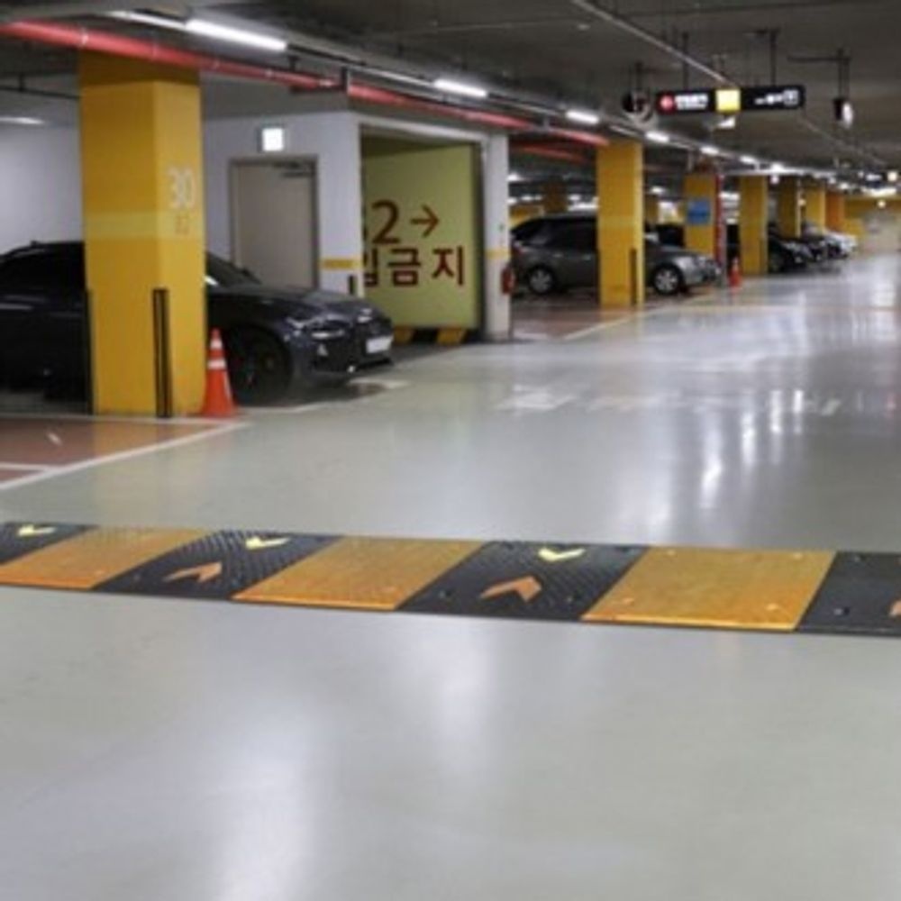주차장 과속방지매트 과속 학교 저충격 도로 50cm 조립식 진입판 보호용 경