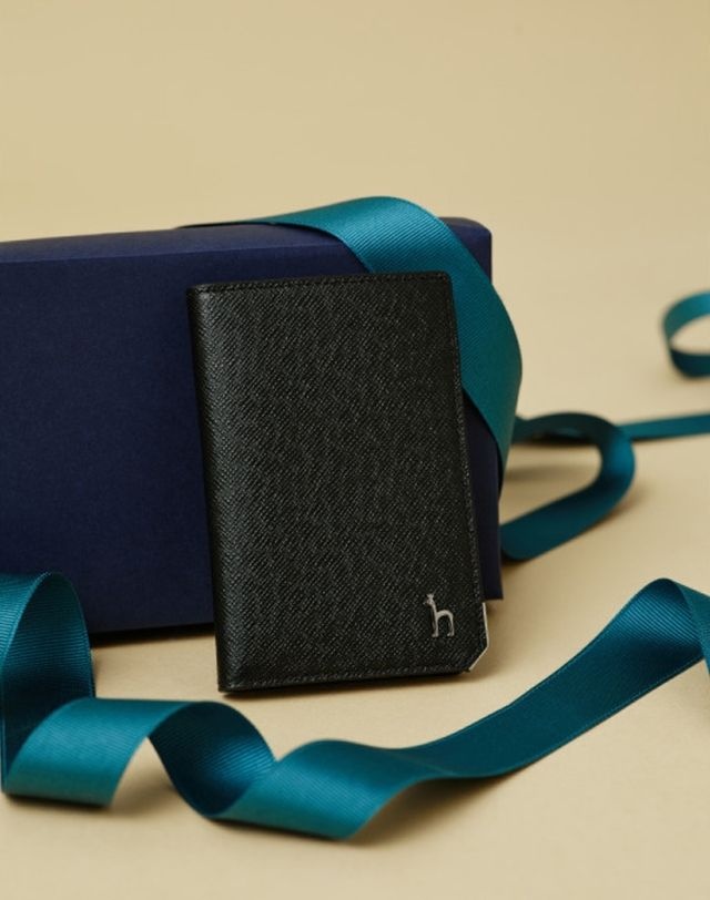 헤지스 ACC [선물추천][Online 한정판][BASIC] 블랙 실버바장식 소가죽 카드  HJHO5E942BK