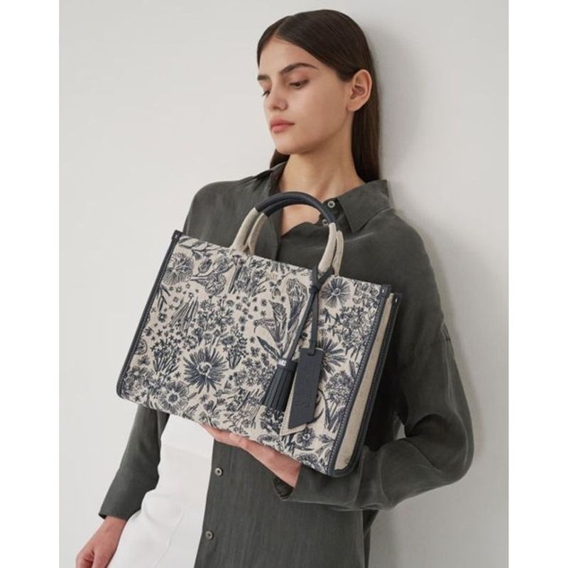 한국/LF 닥스 [갤러리아] DCBA6E655N2 닥스 네이비 플라워자수 자카드 토트백 M