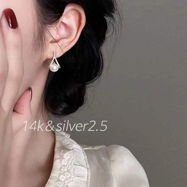 주식회사 디그레이프 (현대Hmall) [무드무드] (14k) (SILVER 92.5) 볼릿 큐빅 진주 이어링