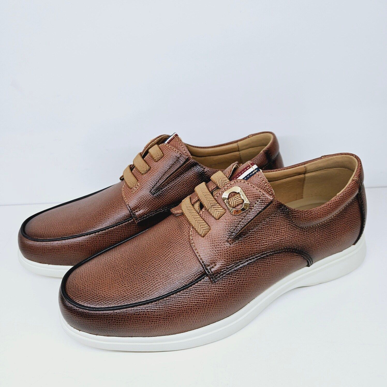 엘칸토 [모다아울렛][엘칸토]천연 소가죽 남성 밴딩 캐주얼화 LCMC83U413-37_KG 김천구미점