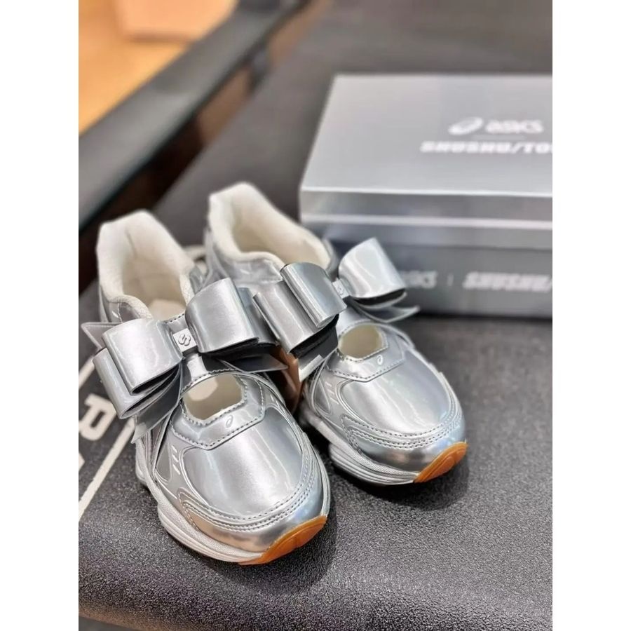 [해외] 아식스X슈슈통 여성 젤 커네틱 플루언트 퓨어 실버화이트 운동화