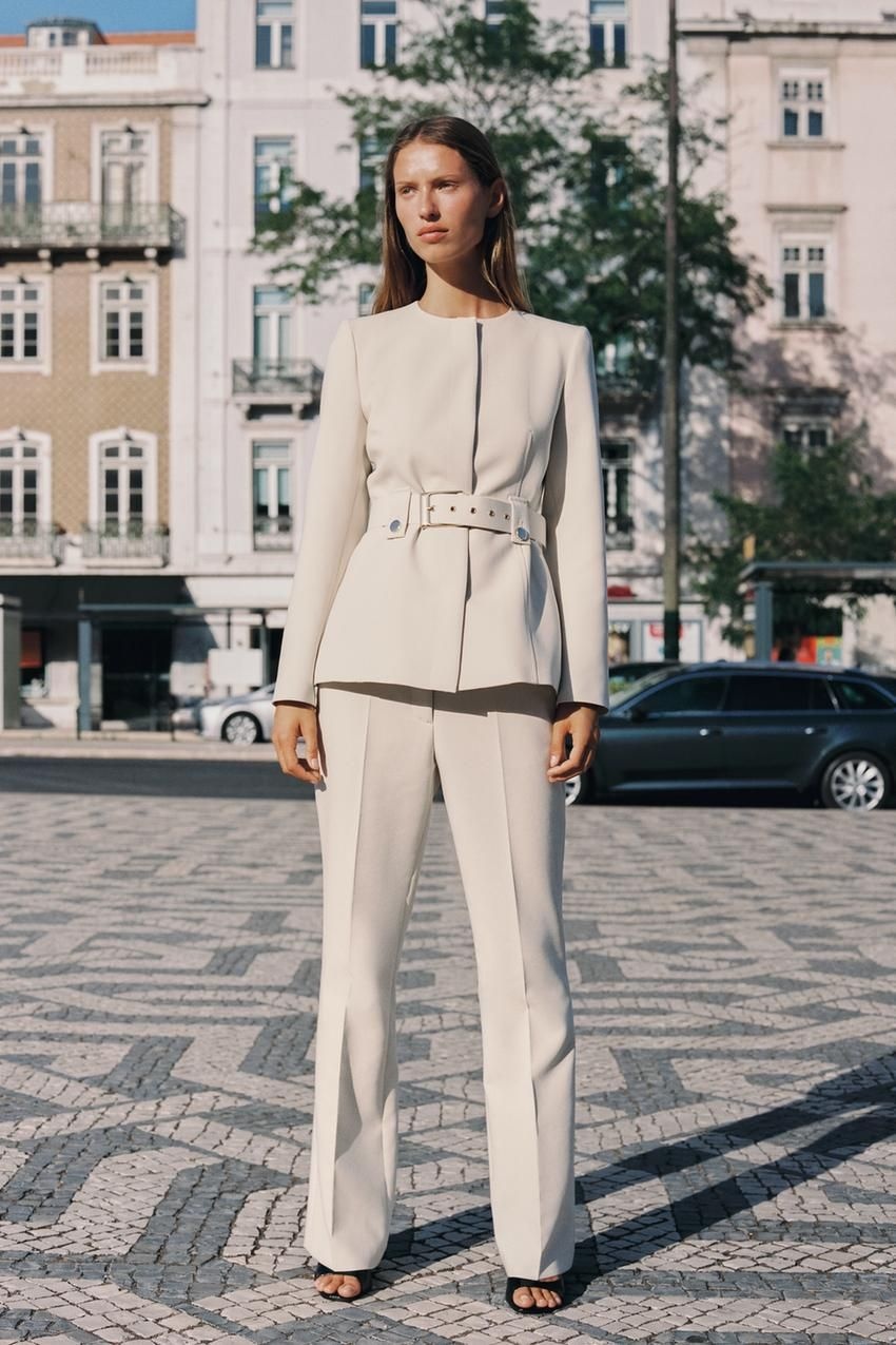 자라 ZARA 벨티드 타이트핏 블레이저 - 아이보리 8585593741 854194