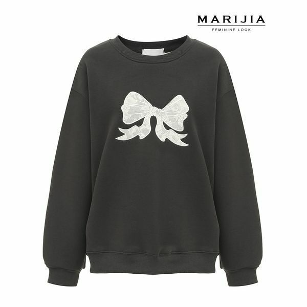 MARIJIA (현대Hmall) [하프클럽/마리지아]리본 레이스 패치 맨투맨 MTEA80008