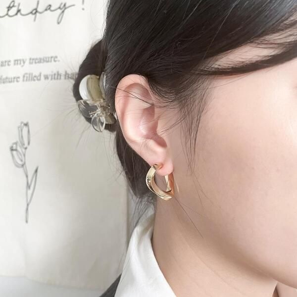 [신상-오픈런] 모이네 이어링 금색 베이직 미니멀 깔끔 여성