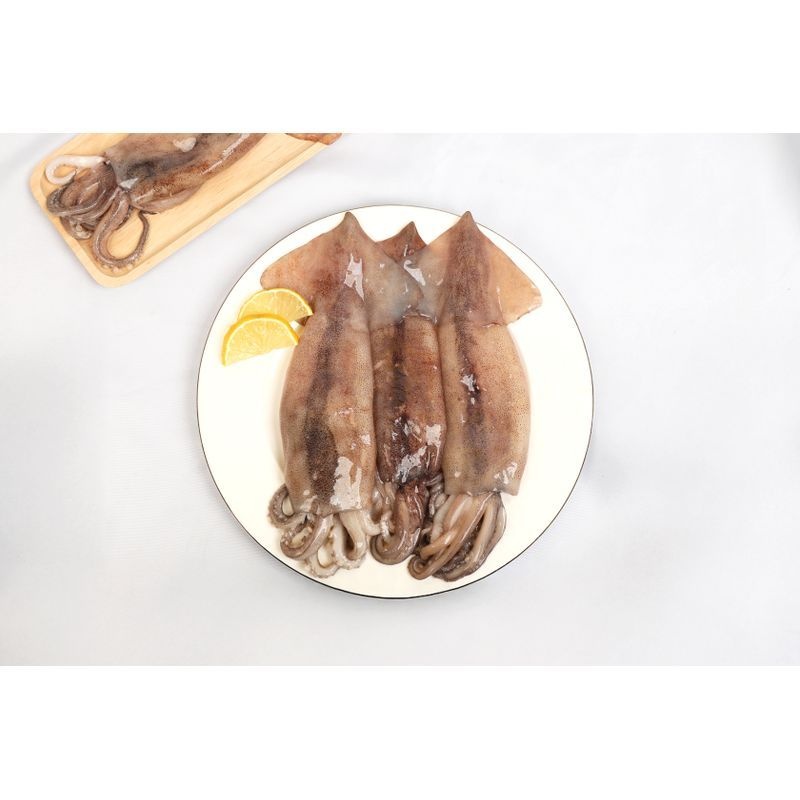 JS컴퍼니 [미식한가] 원양산 냉동 손질 통오징어 (팩당 350g 내외) 2미 x 3팩