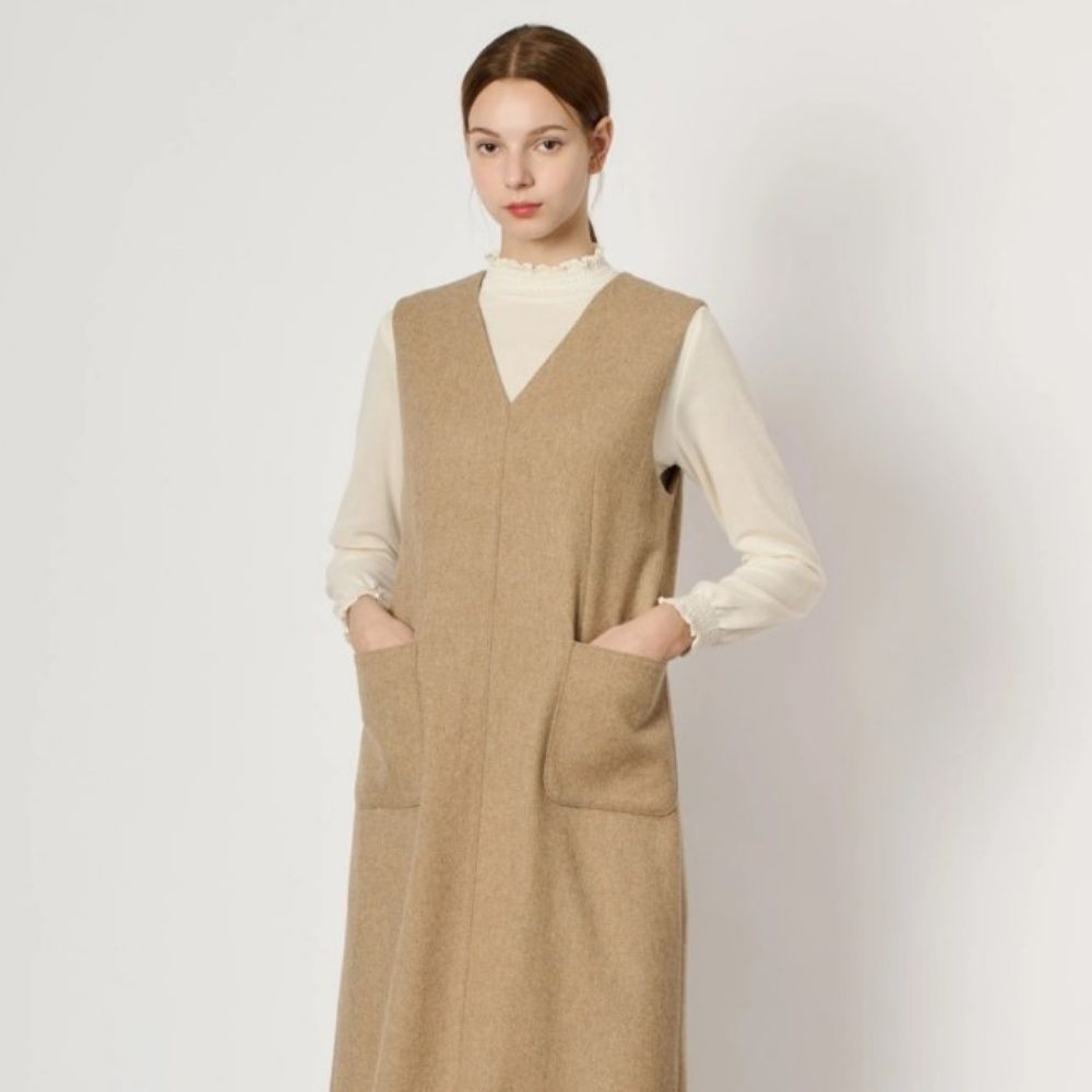 [롯데백화점] BCBG 브이넥 점퍼형 원피스 B4WAO635