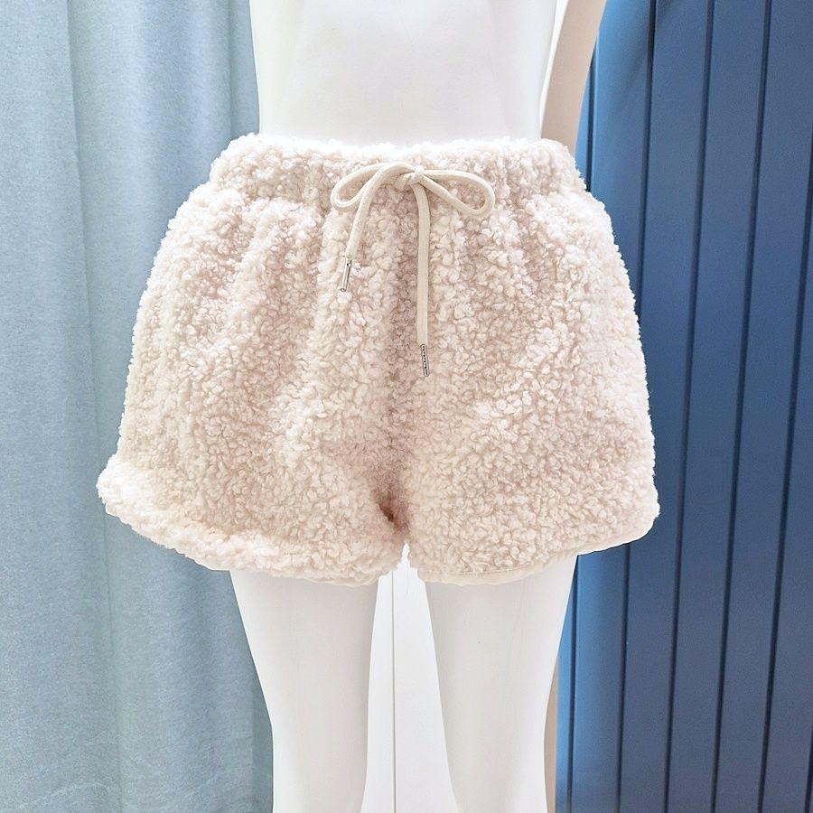 리펜 스튜디오 [AK원주점] [리펜스튜디오] 뽀글이 밑단 삥줄 숏 팬츠 SH01PT501