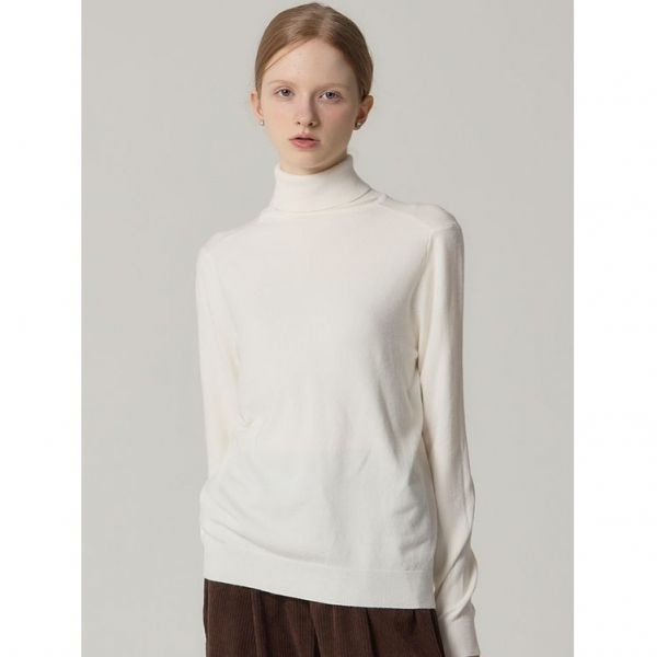 오조크 [오조크(OZOC)] 소프트 베이직 터틀넥 니트 (택가격: 70000원) 948781