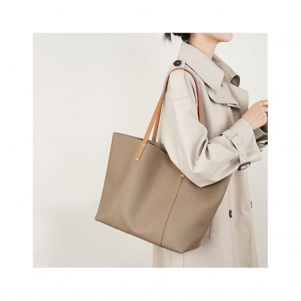 무드무드 포테라 스퀘어 소가죽 쇼퍼백 467545