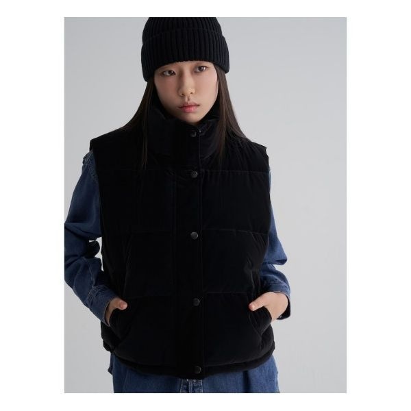 에잇세컨즈 글 패딩 베스트 블랙 1548709