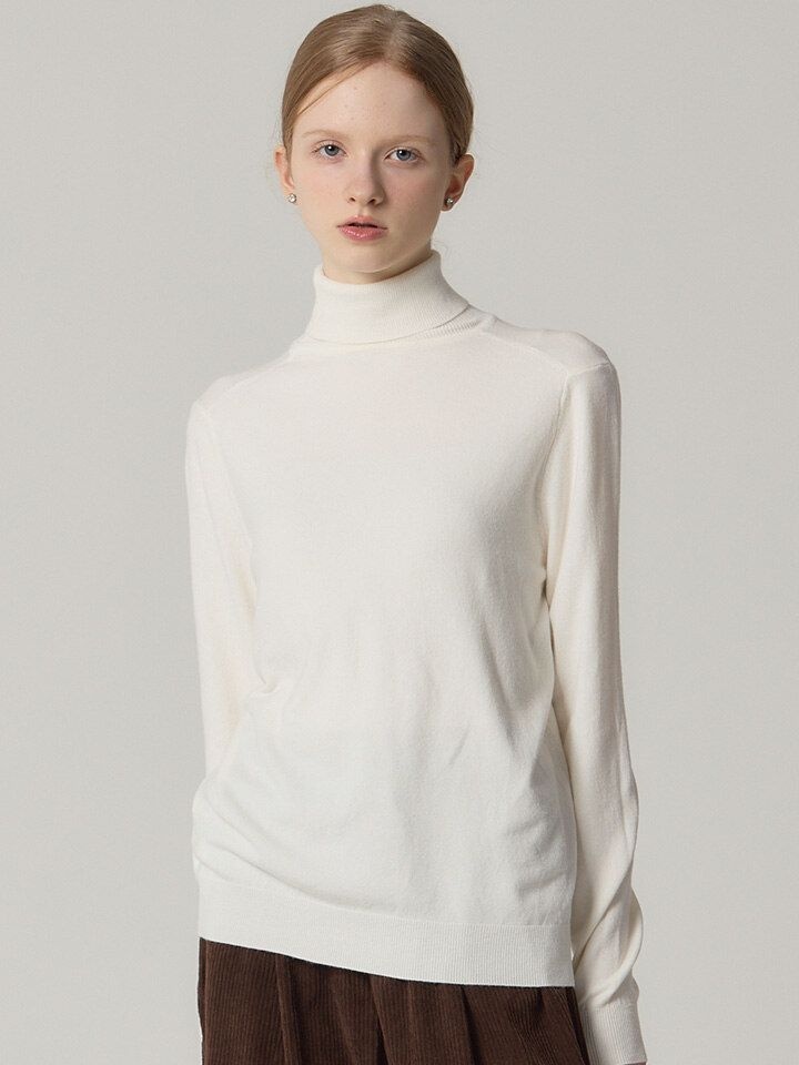 오조크 오조크OZOC 소프트 베이직 터틀넥 니트 격: 70000원 718600