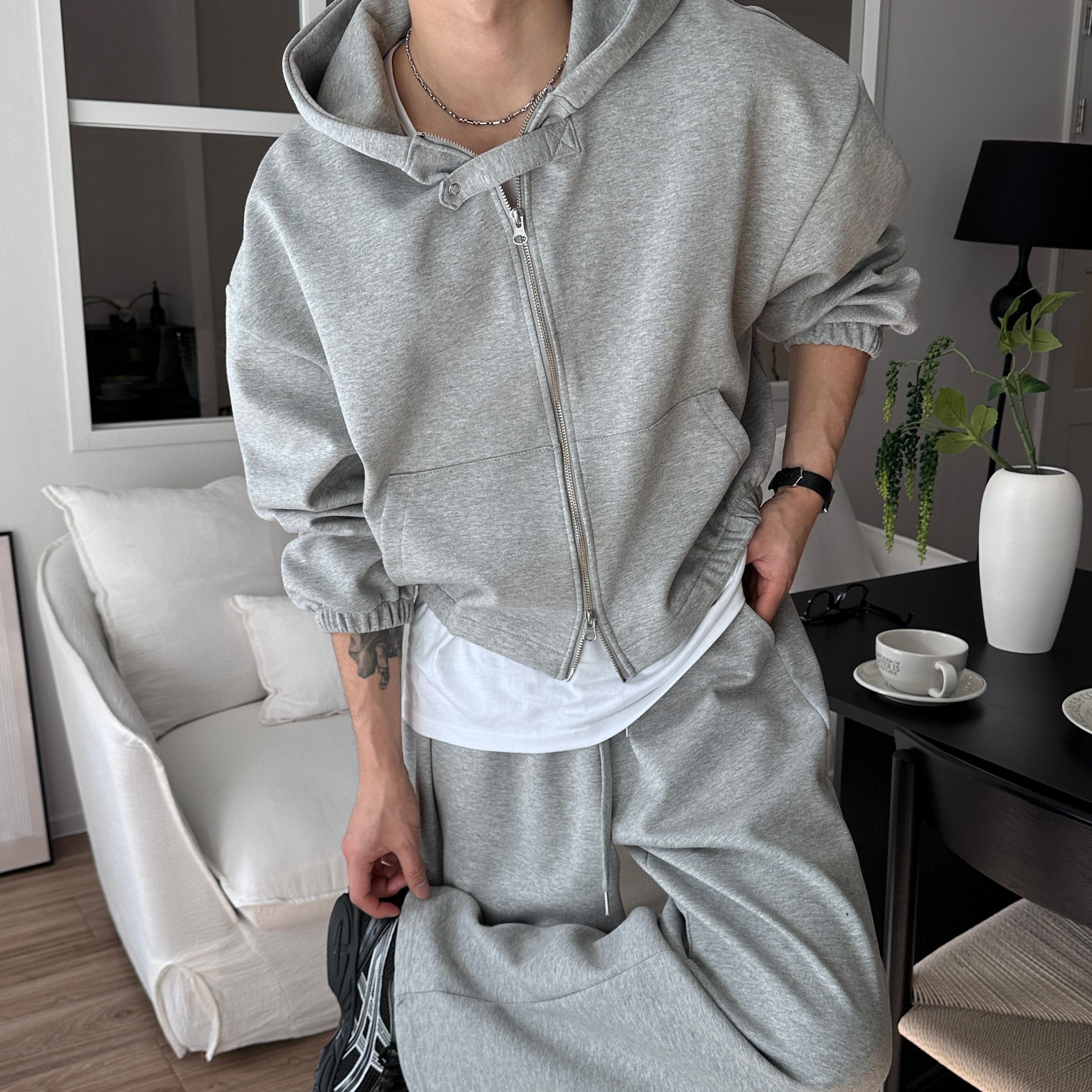 [패션플러스][아레스][SET][300장돌파] 서든 크롭 후드집업 트레이닝 셋업