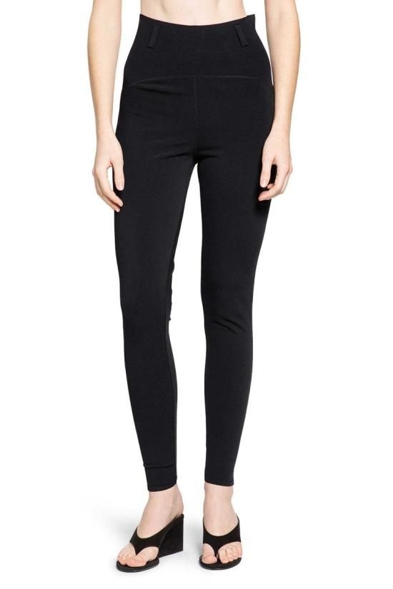 알라이아 26SS 알라이아 숏팬츠 AA9P1269K017C 995 Black