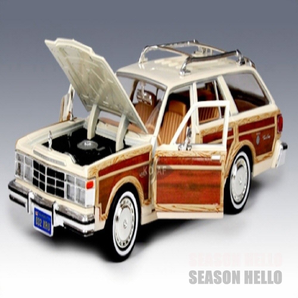 시즌헬로 협력사 모터맥스 1979 크라이슬러 레바론 타운앤컨츄리 베이지 차량용피규어 자동차피규어 캐릭터피규어