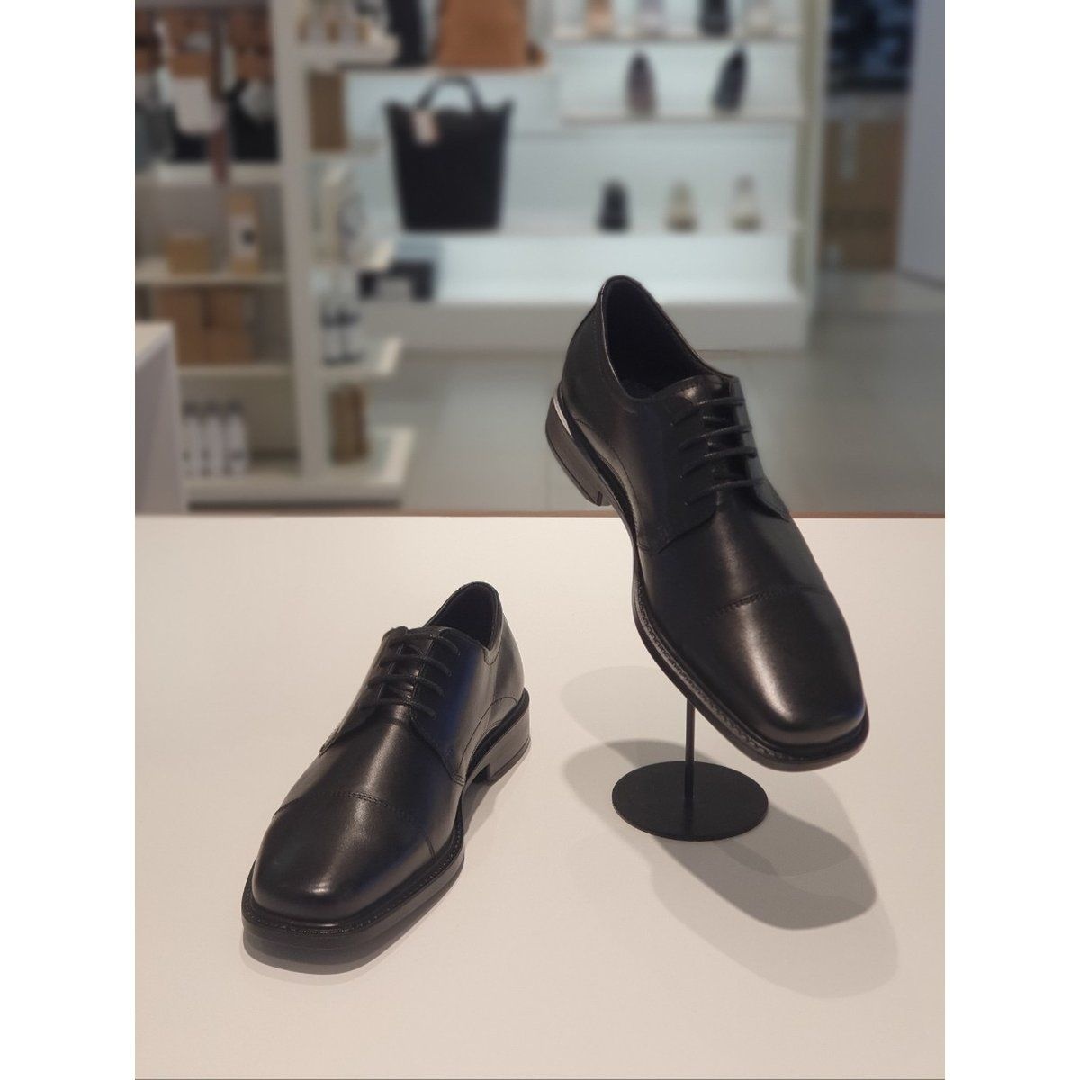 에코 남성 뉴저지 비즈니스 스퀘어토 스트레이트팁 클래식 정장구두레이스블랙 슬립온블랙051554 41