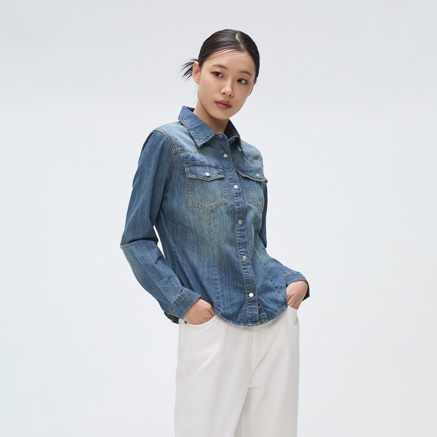 스파오 데님 슬림핏 셔츠