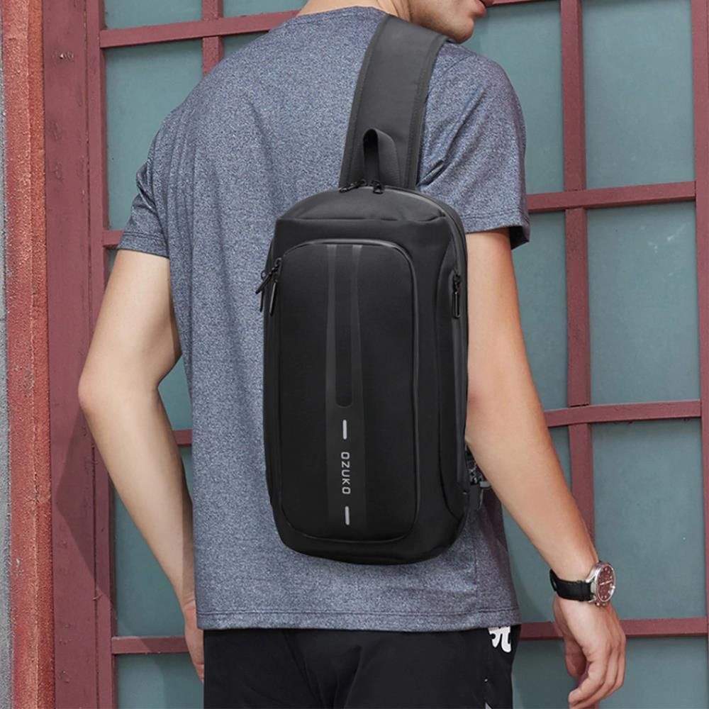 패브릭 방수소재 방수지퍼 USB포트 슬링백 40대 50대 남성용 조깅