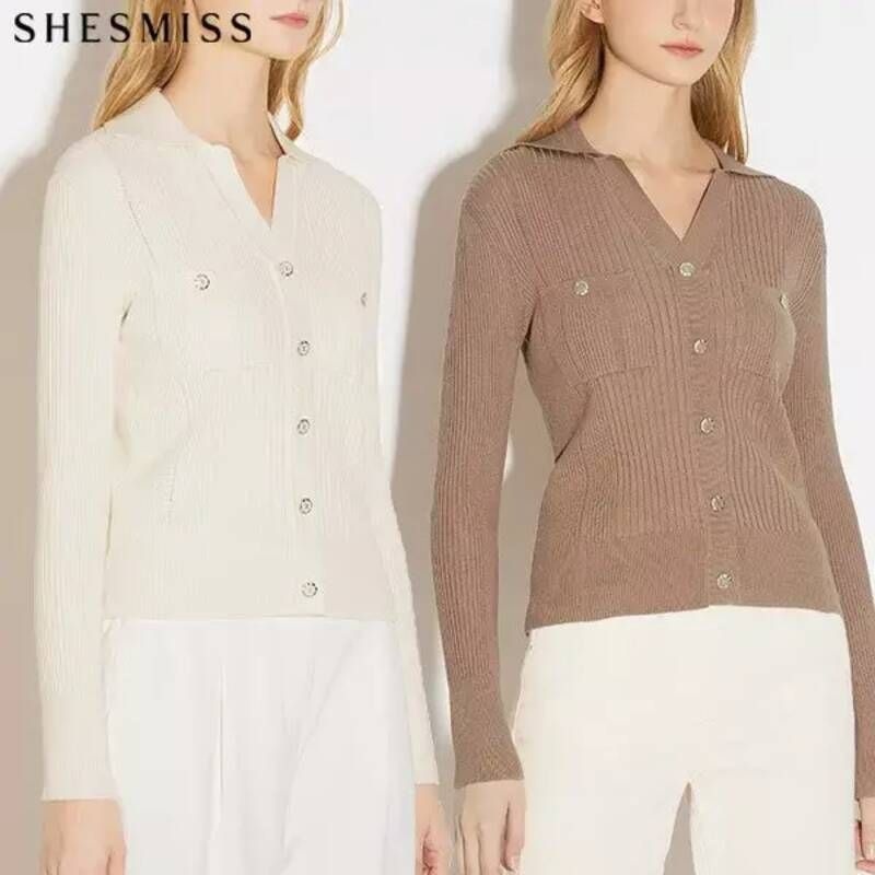 쉬즈미스SHESMISS 레이디 버튼 리브 니트 탑 택가격: 178000원 868746