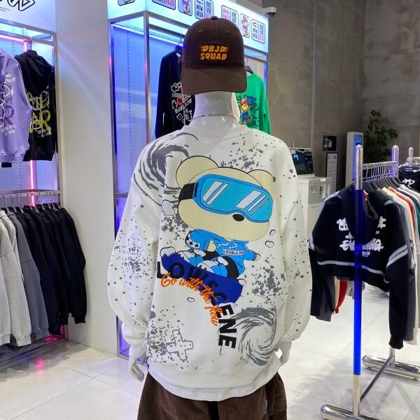 [DOUBLEJD] [AK수원점] [더블제이디] [남녀공용]뒷면 보드베어 기모 맨투맨 2색상 2치수