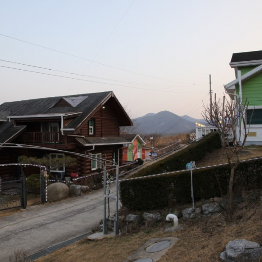 제천 호수일출스파펜션