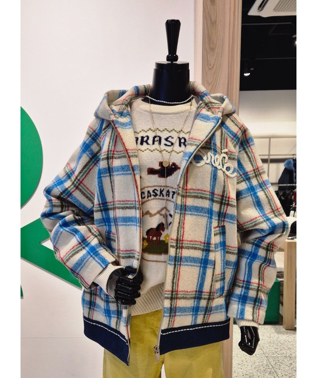 [롯데백화점] 베네통 시네마 체크후드점퍼 (BAJP02511) LE1221014675