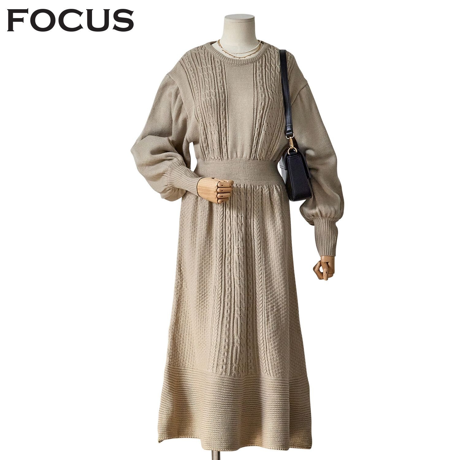 포커스 [모다아울렛][포커스]멀티 꼬임 니트 원피스 FW3J7OP0240_JK 전주김제점