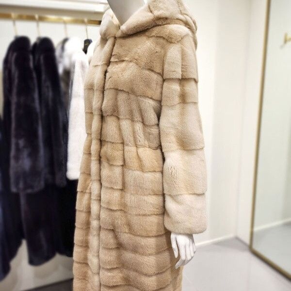 [예본모피]휘메일 호리젠탈 후드 나파밍크코트(Y-27-8n/40)