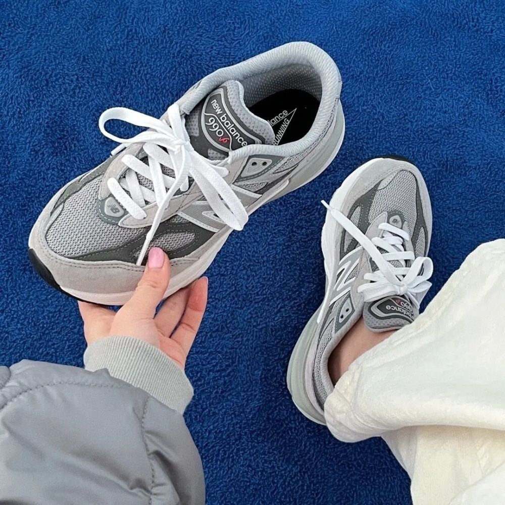 [해외] 뉴발란스 990 V6 GS 우먼즈 캐슬락 그레이 GC990GL6